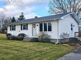 10 Pequot Ln, Ashaway, RI 02804