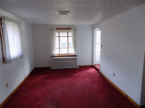 5th image of 3412 Chapin St