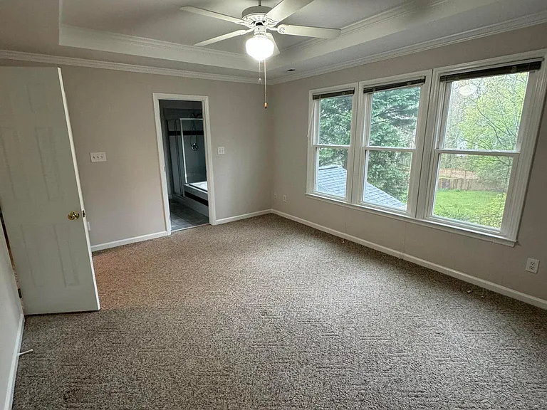 8605 Tanzanite Ct — Photo 38