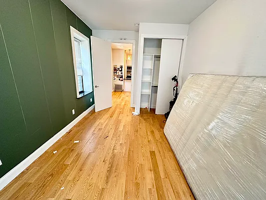 Rented by Bruma Realty LLC | media 24