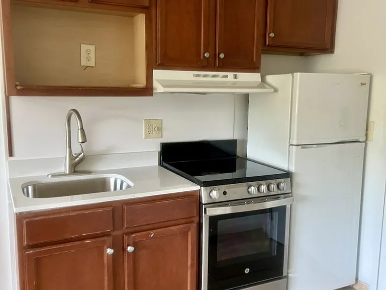 Stafford Commons — Photo 16