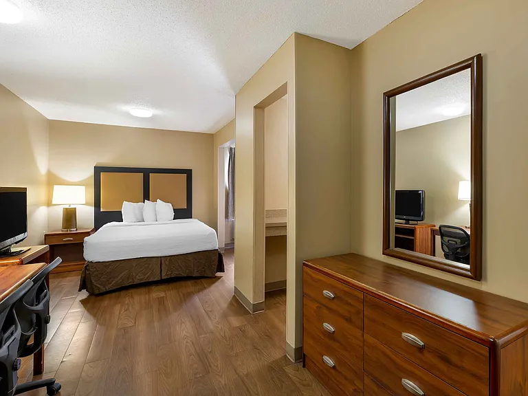 Studio Suite - 2 Queen Beds