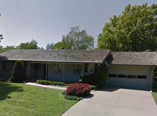 116 S Hilldale Rd, Salina, KS 67401