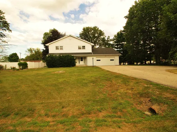 11319 Ridgewood Rd, Milan, IL 61264