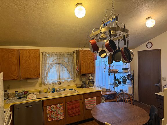 4th image of 3703 S Shotgun Cir