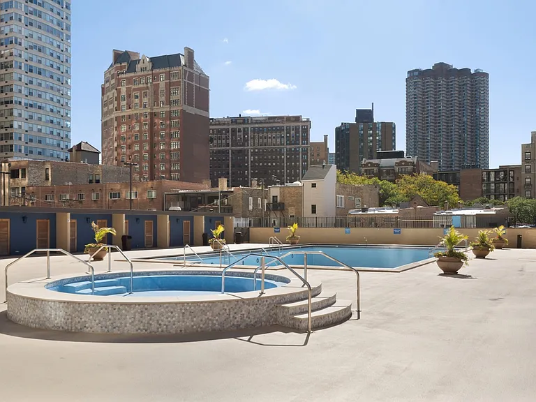 655 W Irving Park Rd #1514 — Photo 6