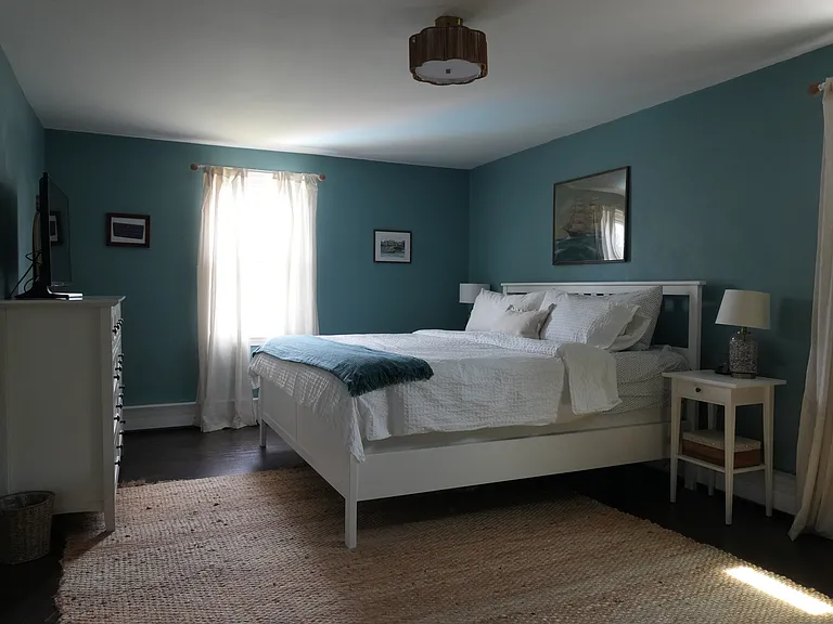 4 Russell Ave — Photo 14