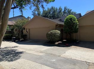 8005 Oakwood Forest Dr, Houston, TX 77040