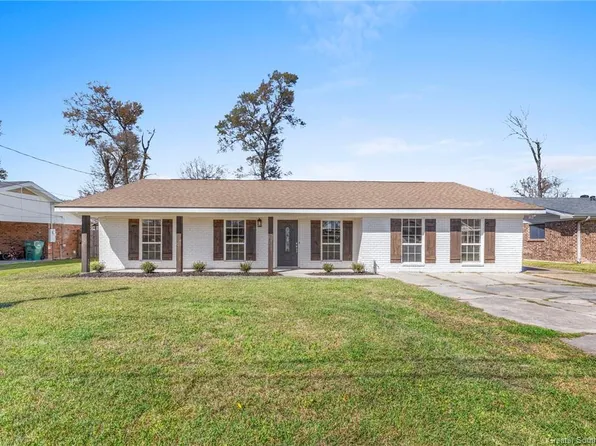 2309 Acadienne St, Sulphur, LA 70663