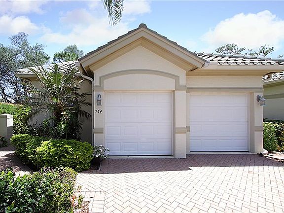 3rd image of 774 Vistana Cir #53