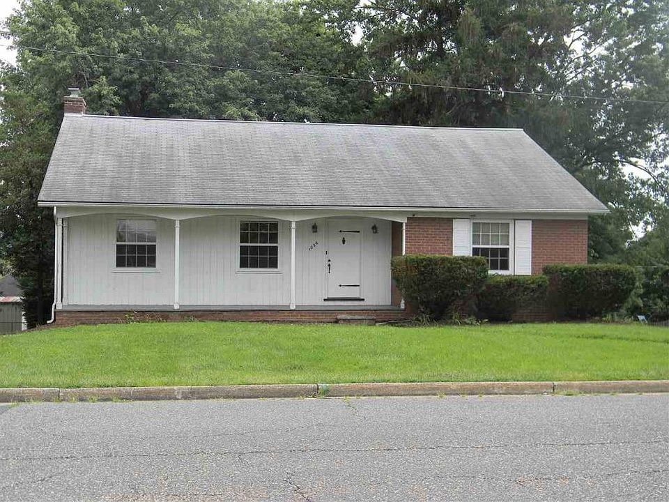 1st image of 1036 S Dogwood Dr