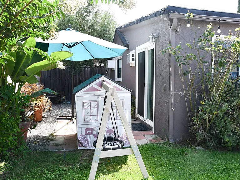 629 W Culver Ave — Photo 43