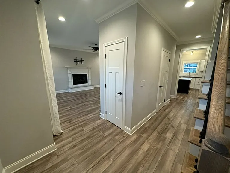 1535 Cherokee Landing Dr — Photo 4
