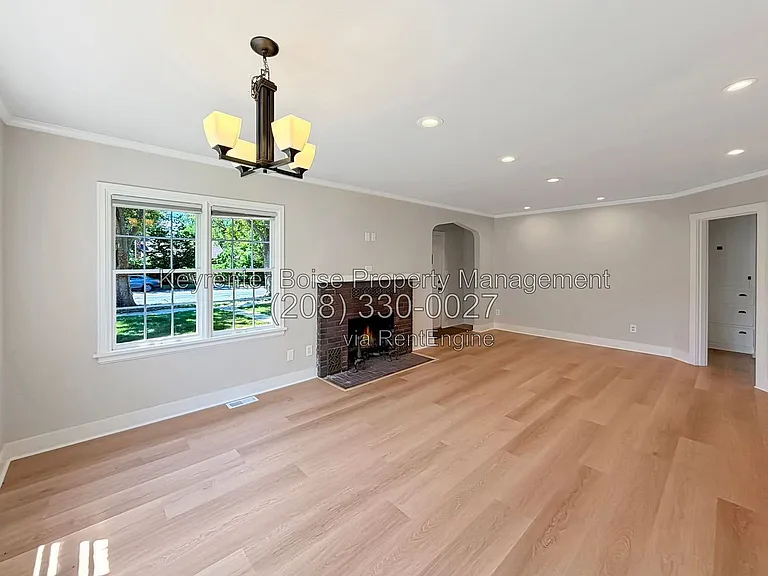 2208 W State St — Photo 3
