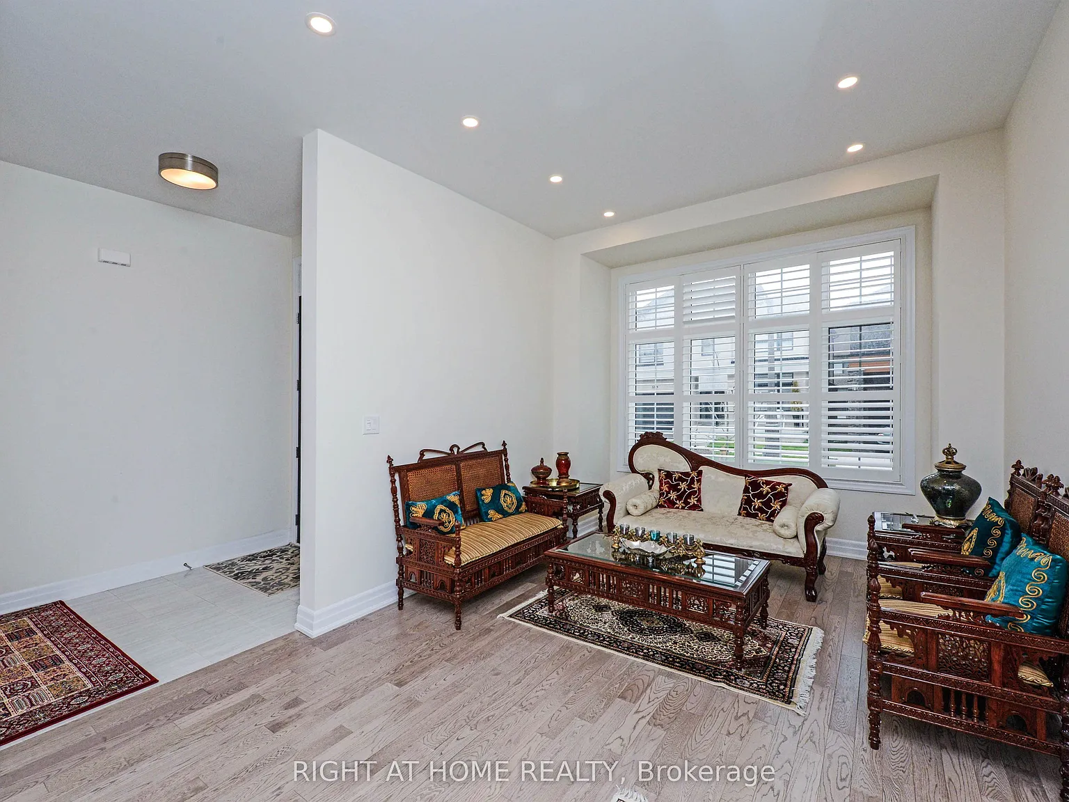 4 bed, $6,200 — Photo 4