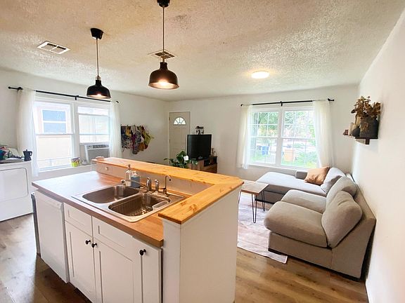 4th image of 522 Cottonwood Ave #1