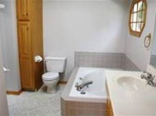 21202 Greenbrier Dr, Elkhorn, NE 68022