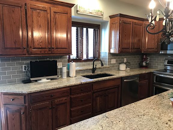 5th image of 2836 SE Bingham Cir