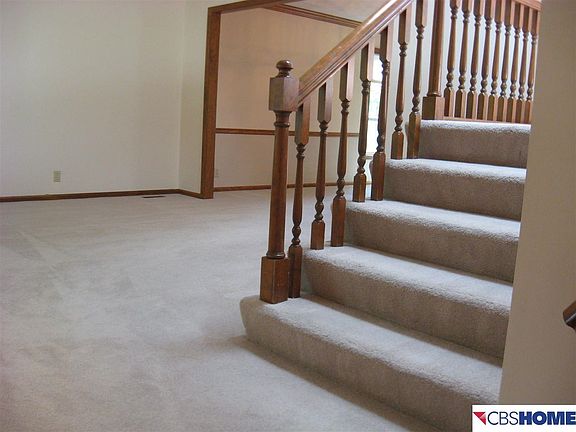 5th image of 506 Oakwood Dr