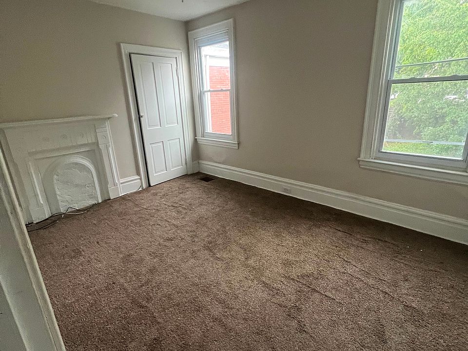1st image of 5220 Holmes St #B