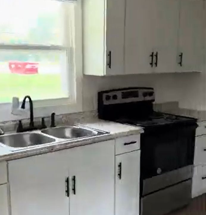 2nd image of 4143 W Burbank St APT B