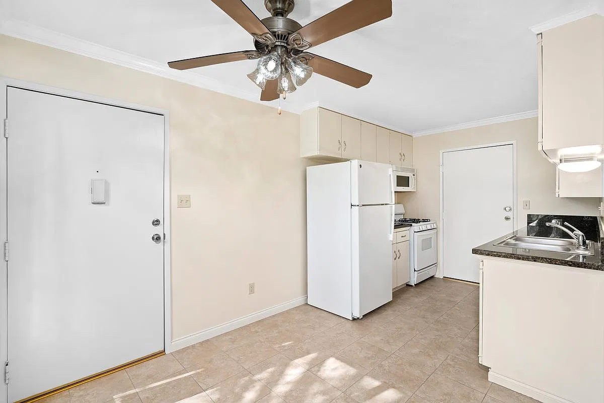 1 bed, 600 sqft, $1,995 — Photo 2
