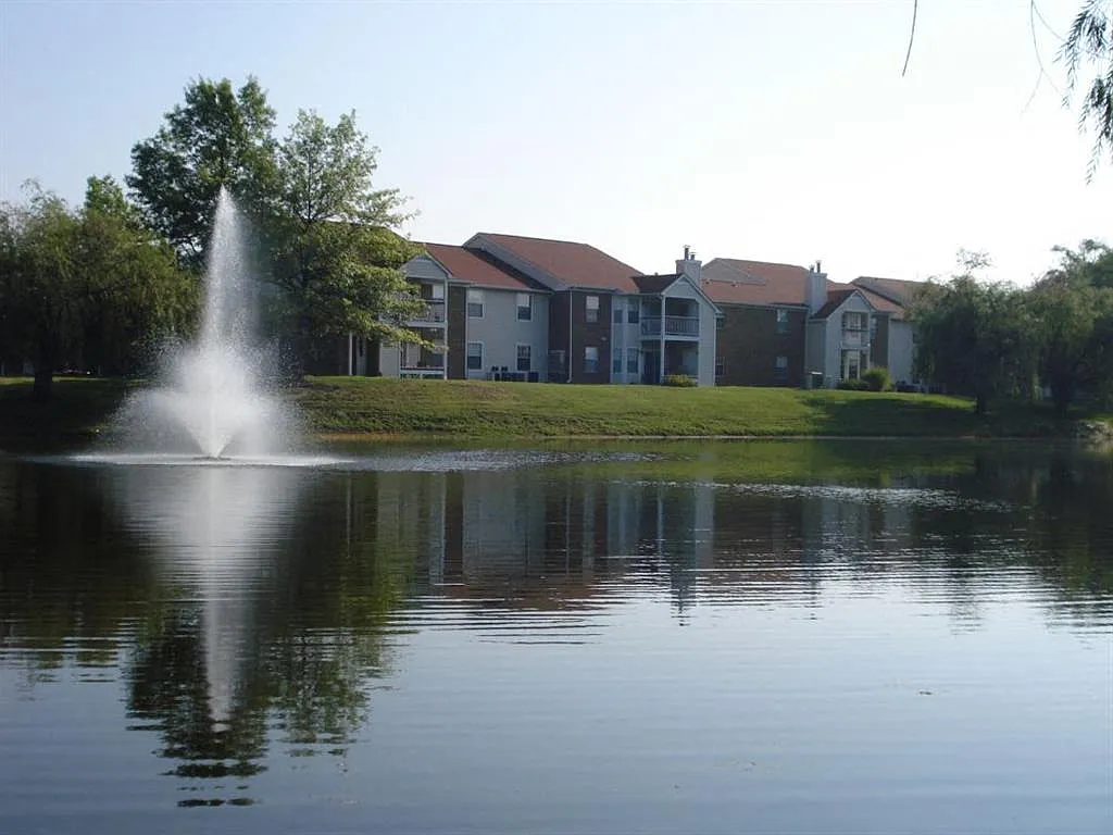 Sunlake Apartments — Photo 4