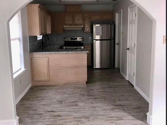 3rd image of 1601 W Portales Dr APT 3