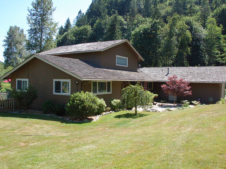 1/2 acre lot