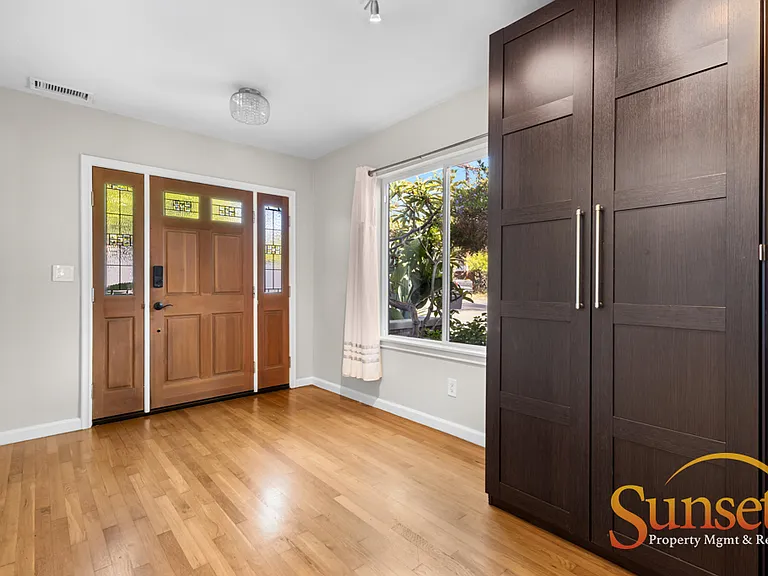 4256 Napier St — Photo 6
