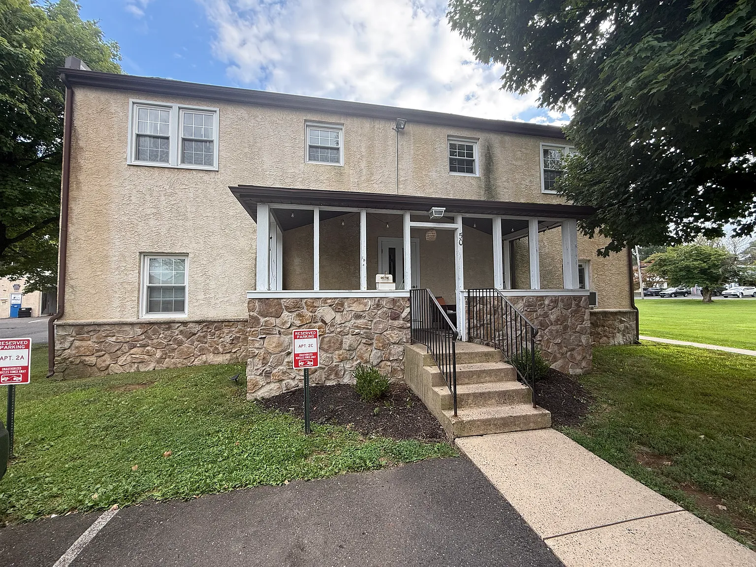 3 bed, $2,500 — Photo 1