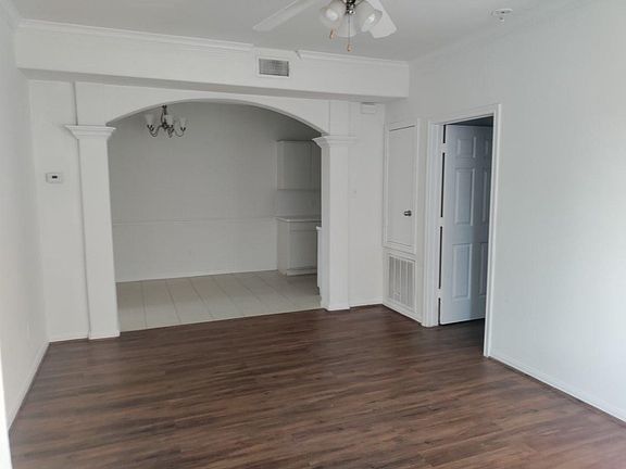 5th image of 6289 Wilcrest Dr APT 7100