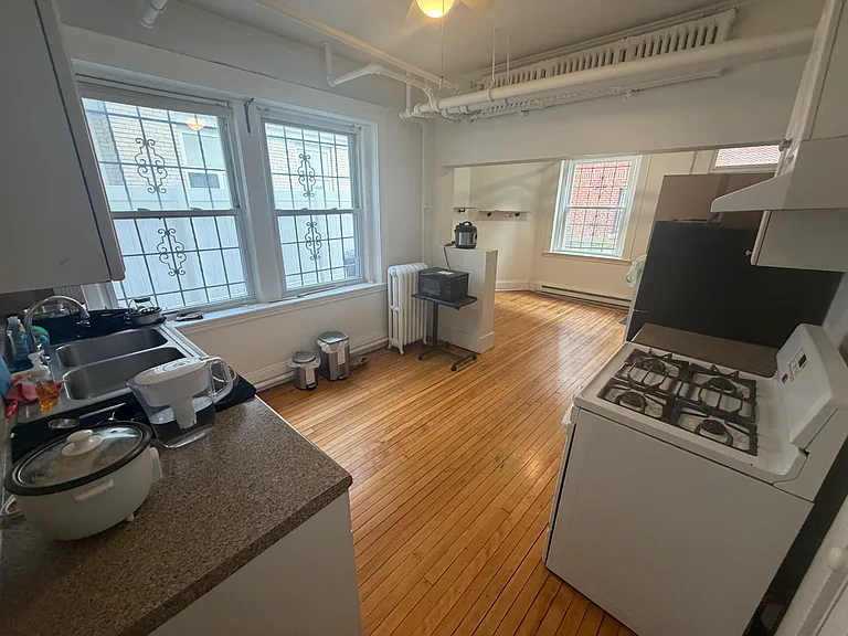 797 Washington St #1 — Photo 4