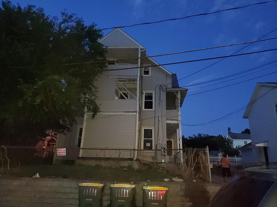 2nd image of 16 Brennan Pl #2