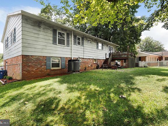4th image of 54 Redwood Dr