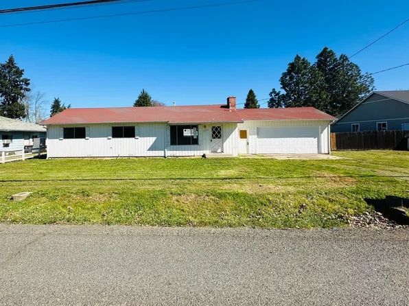 1755 S Peach St, Medford, OR 97501