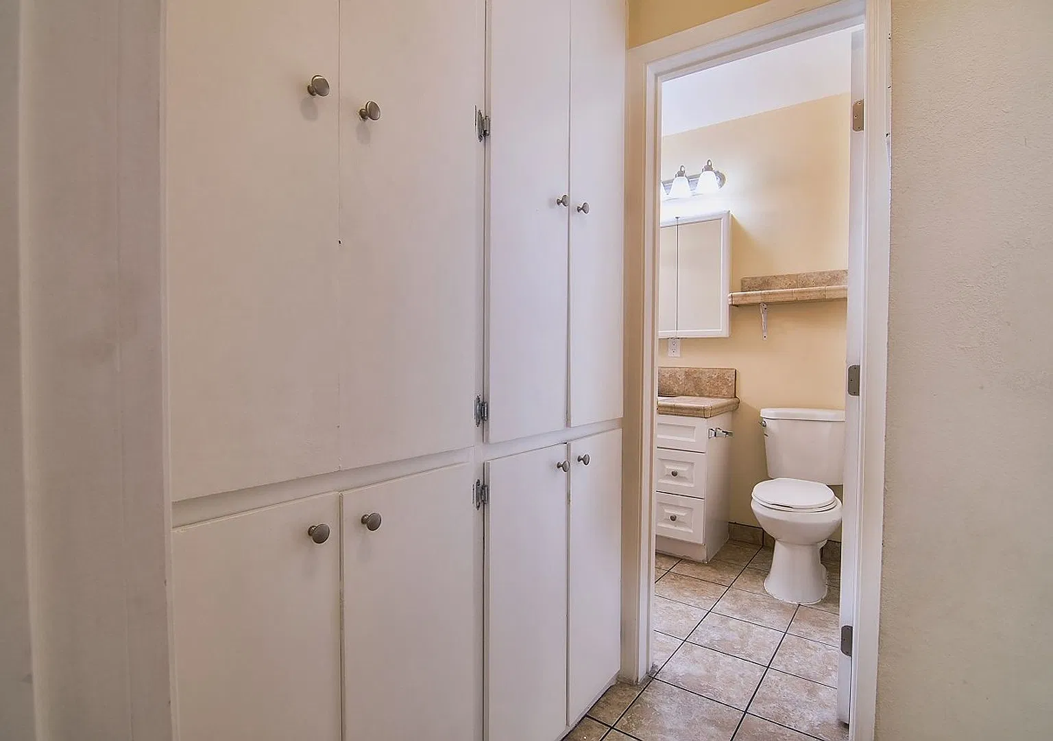 20414 Cohasset St — Photo 4