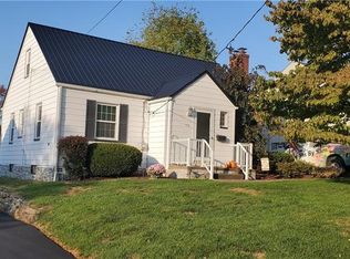 516 Denny Ave, Ellwood City, PA 16117