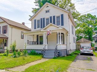 6062 Barker St, Niagara Falls, ON L2G1Y4