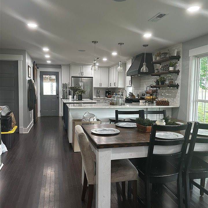 2nd image of 882 Halfway Halifax Rd