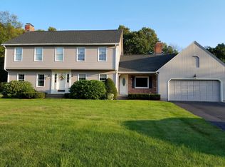 3 McIntosh Dr, Wilbraham, MA 01095