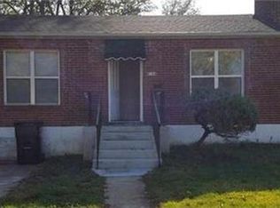 8166 Vardaman Dr, Saint Louis, MO 63130
