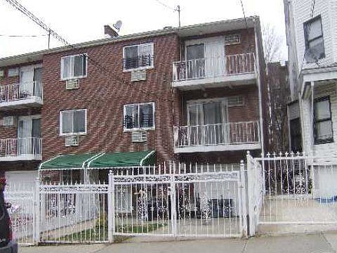 2nd image of 645 E 226th St