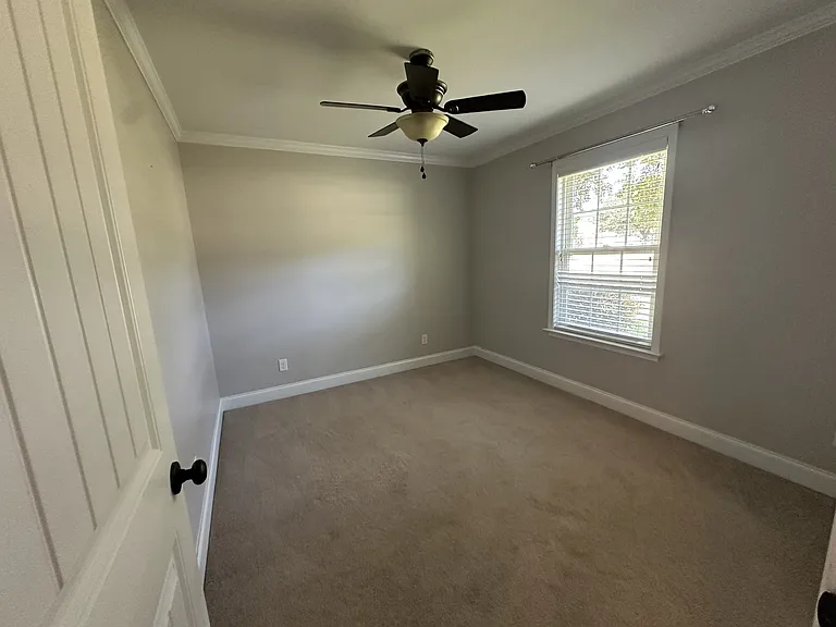 202 White Oak Dr — Photo 10