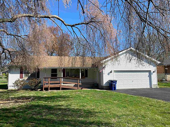 3rd image of 116 E Olive Dr
