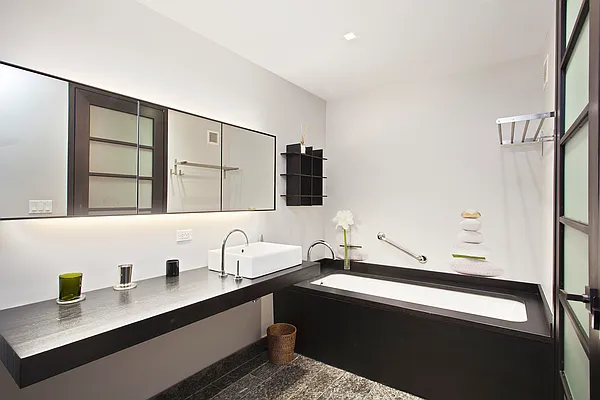 Sold by Luca Paci Real Estate | media 7