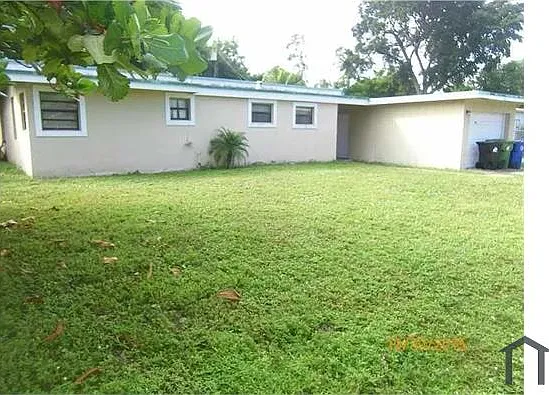 1514 NW 11th Pl