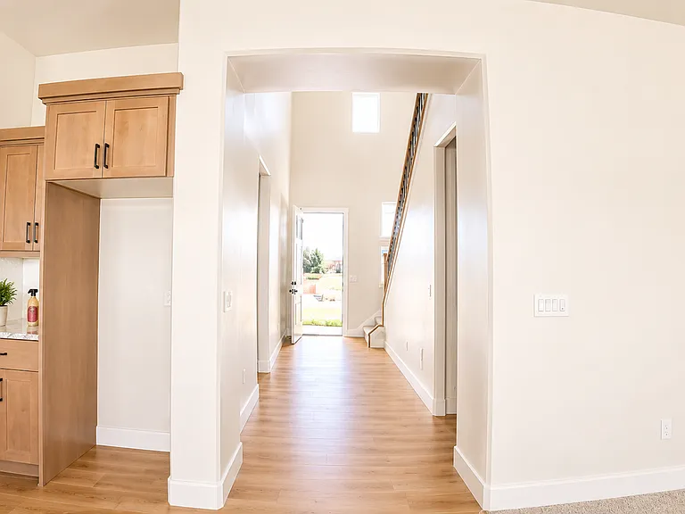 5608 S Rosalia Way — Photo 5