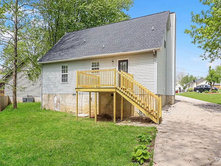 108 Wortham Ct — Photo 15