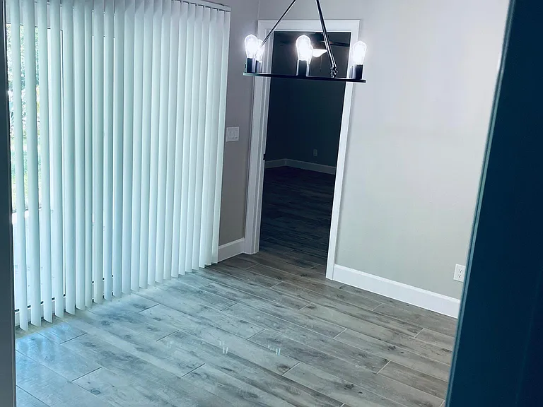 921 SE 24th Ave — Photo 5